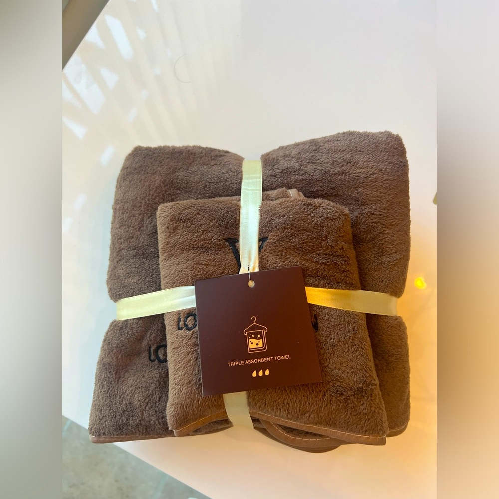 Luxurious bath towel with washcloth